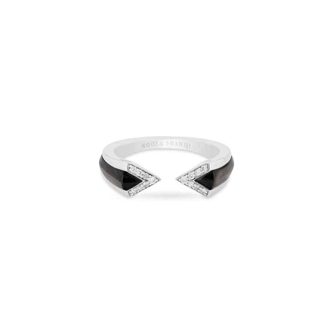 JUNONIA RING - BLACK MOTHER OF PEARL - Noora Shawqi - Diamond Jewellery - The Maldives
