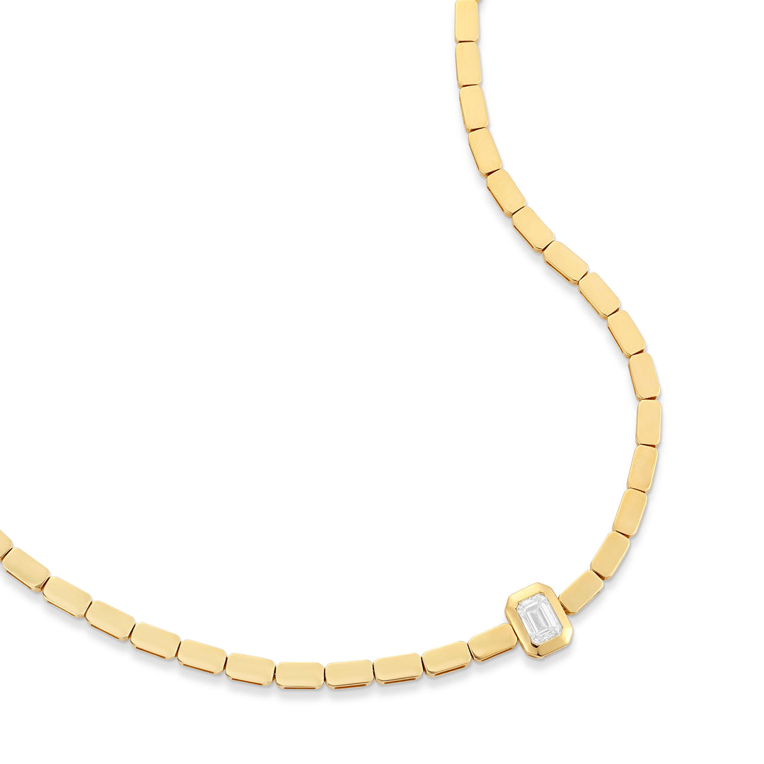 LIT EMERALD SOLITAIRE NECKLACE - YELLOW GOLD - Noora Shawqi - Diamond Jewellery - Love In Tokyo