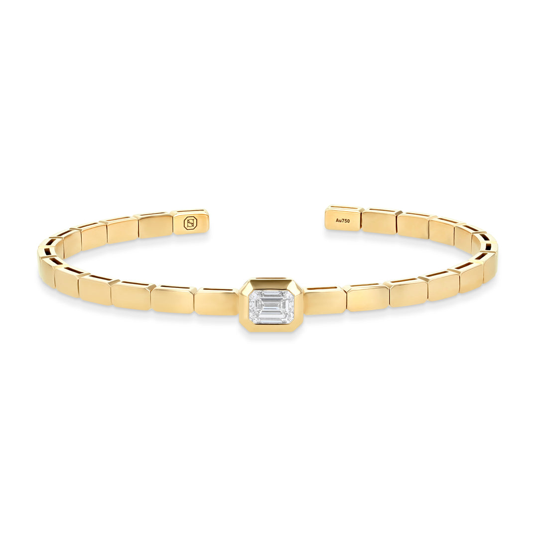 LIT EMERALD SOLITAIRE BANGLE - YELLOW GOLD - Noora Shawqi - Diamond Jewellery - Love In Tokyo